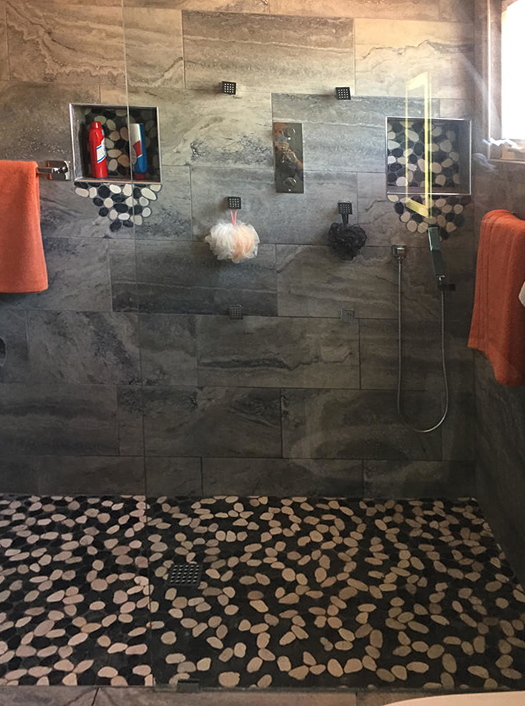 Sliced Black and White Pebble Tile Shower Floor and Niche - Pebble Tile Shop